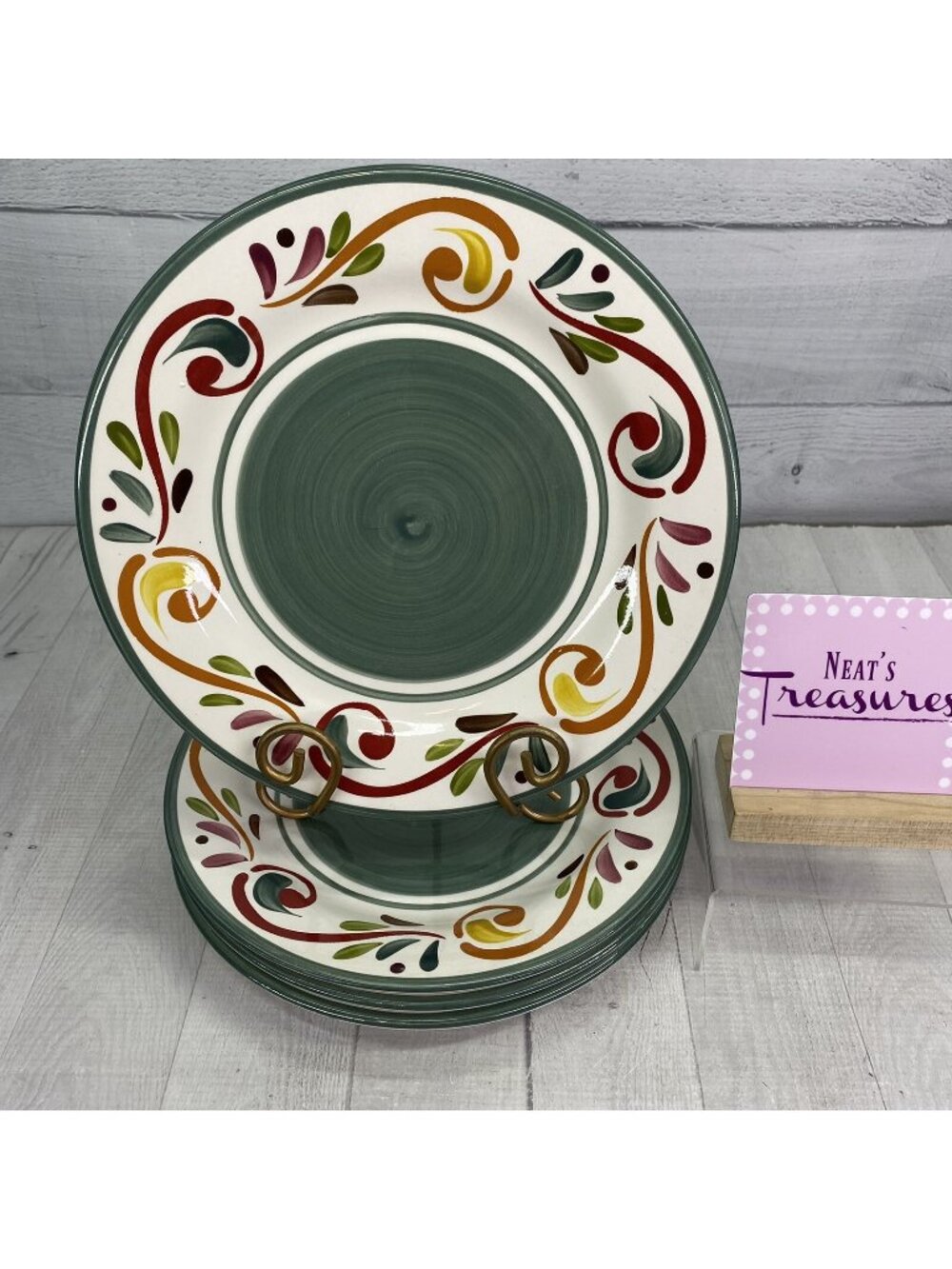 Home VILLA SCROLL Red Vines Green Center & Trim Stoneware Dinner Plates Set of 4